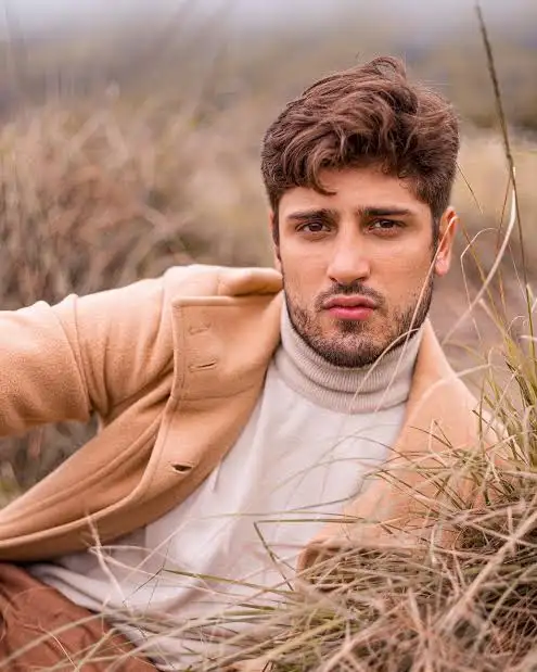 Daniel Rocha Biography: Age, Movies, Girlfriend, Height, Net Worth, Parents, TV Shows