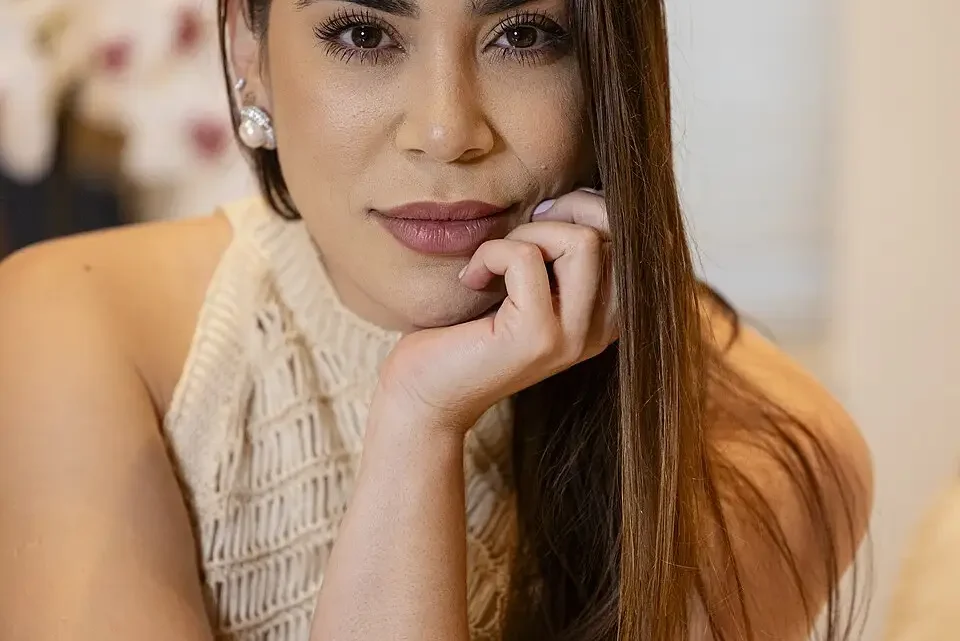 Naiara Azevedo Biography: Real Name, Age, Boyfriend, Net Worth, Songs, Height, Parents, Albums