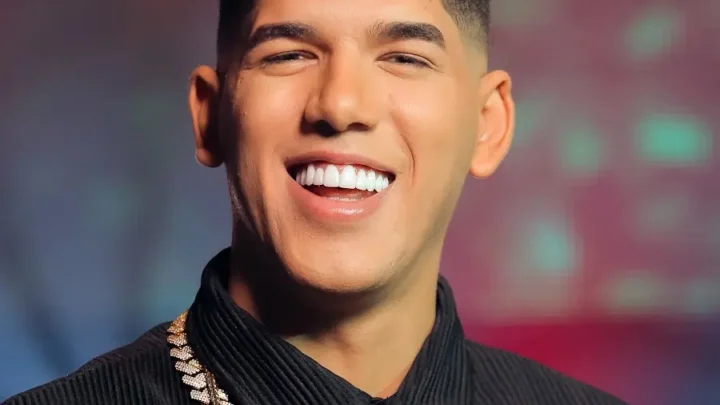 Zé Vaqueiro Biography: Wife, Real Name, Age, Net Worth, Children, Songs, Height, Albums