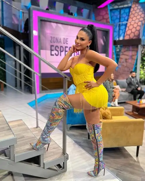 Tefi Valenzuela Biography: Ethnicity, Parents, Religion, Height, Age, Husband, Awards, Net Worth, Siblings