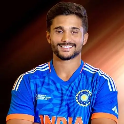 Nitish Kumar Reddy Biography: Salary, Age, Net Worth, Height, Girlfriend, Parents, Awards, Instagram