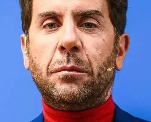 Giorgos Mazonakis Biography: Net Worth, Siblings, Parents, Height, Age, Songs & Albums, Ethnicity