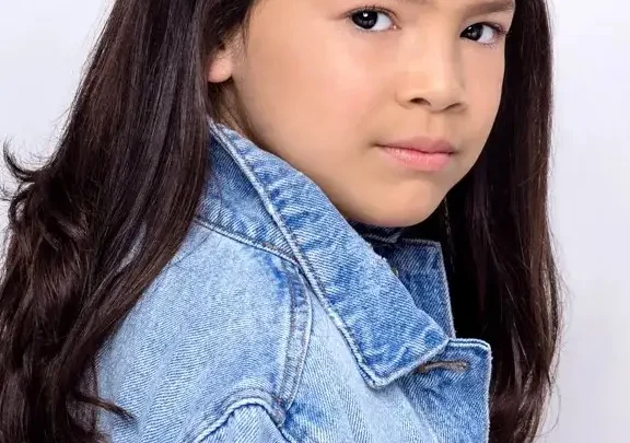Everly Carganilla Biography: Age, Parents, Brother, Net Worth, Movies, Height, Boyfriend
