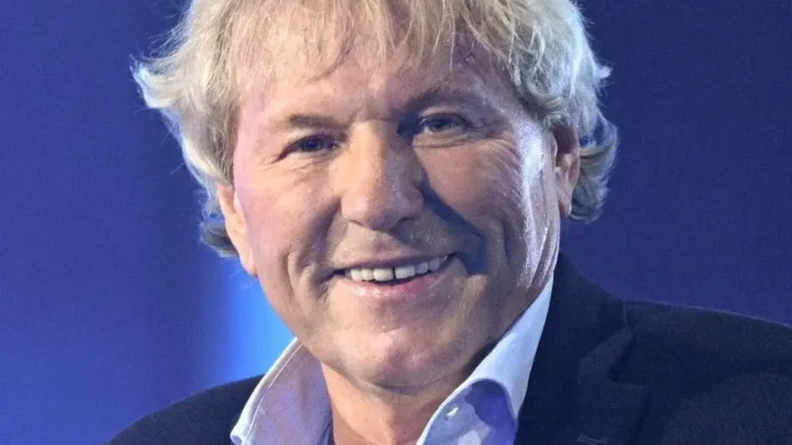 Bernhard Brink Biography: Age, Wife, Net Worth, Songs, Albums, Height, Parents, TV Shows