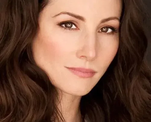 Heather McComb Biography: Age, Ex-Husband, Net Worth, Height, Sister, Movies & TV Shows