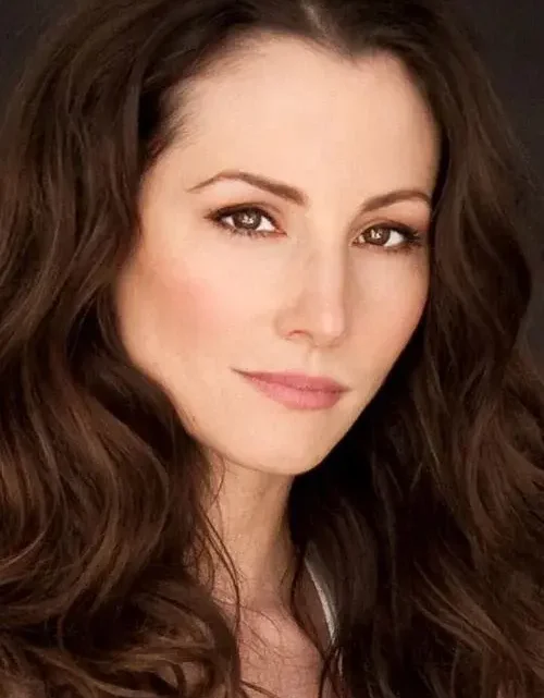 Heather McComb Biography: Age, Ex-Husband, Net Worth, Height, Sister, Movies & TV Shows