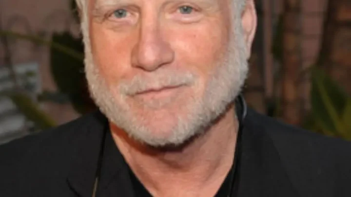 Richard Dreyfuss Biography: Age, Wife, Children, Net Worth, Height, Parents, Siblings, Movies, Oscar