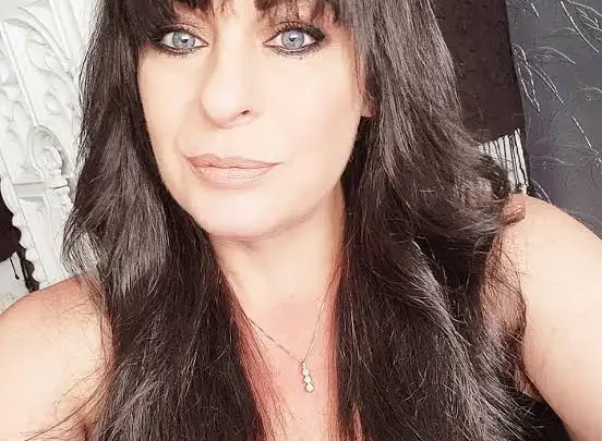 Alycen Rowse Biography: Age, Net Worth, Books, Podcast, Height, Memoir, Husband