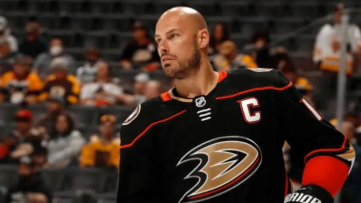 Ryan Getzlaf Biography: Children, Awards, Net Worth , Career, Age, Height, Wife, Parents