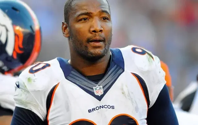 Shaun Phillips Biography: Girlfriend, Age, Height, Net Worth, NFL, Parents, Facebook, Siblings