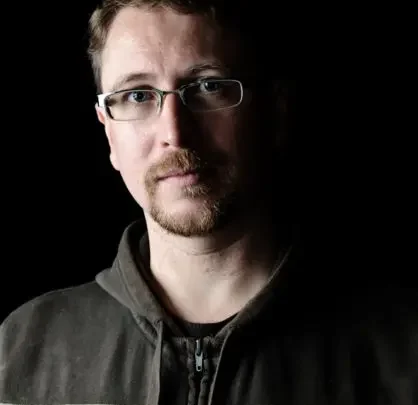 Andy Diggle Biography: Age, Wife, Daughter, Net Worth, Parents, Career, Comics, The Losers