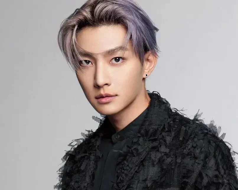 Aaron Yan Biography: Sonsg, Age, Movies, Sister, Awards, Parents, Viral Photos, Net Worth