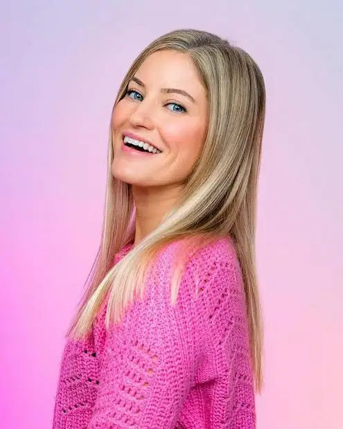 iJustine Biography: Age, Net Worth, Height, Parents, Sisters, Career, YouTube, Book, Husband