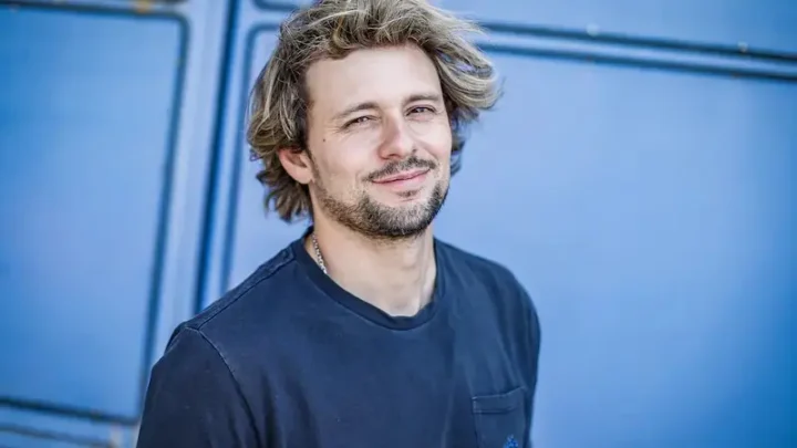 Joaquín Méndez Biography: Girlfriend, Age, Height, Net Worth, Parents, TV Shows, Wife