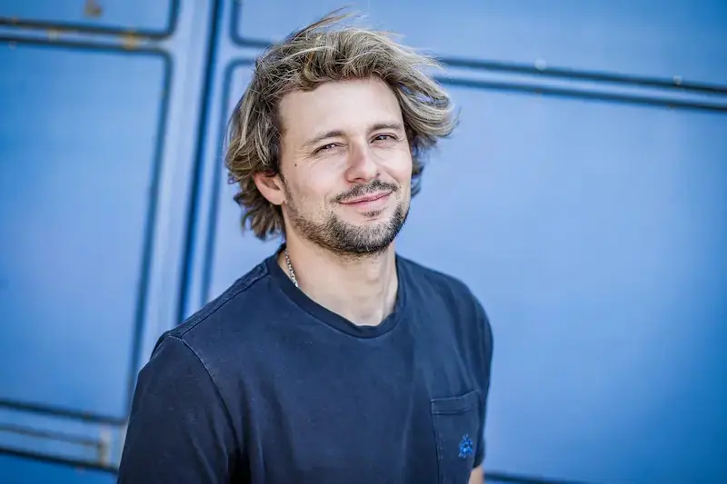 Joaquín Méndez Biography: Girlfriend, Age, Height, Net Worth, Parents, TV Shows, Wife