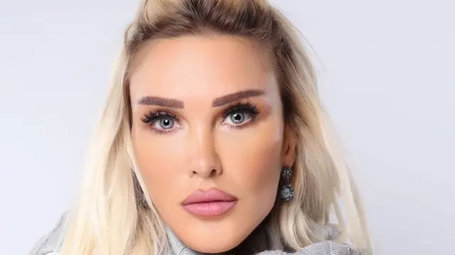 Seren Serengil Biography: Songs & Albums, Height, Movies & TV Shows, Net Worth, Height, Age, Spouse, Divorce