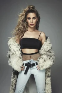 İrem Derici