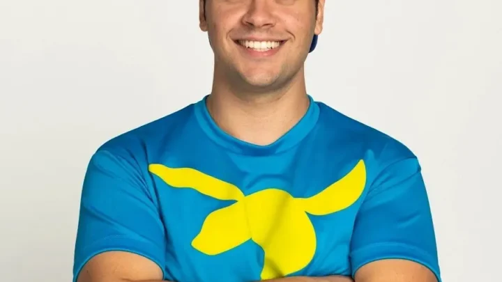 Luccas Neto Biography: Wife, Age, Net Worth, Son, Height, YouTube, Brother