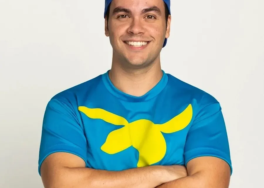 Luccas Neto Biography: Wife, Age, Net Worth, Son, Height, YouTube, Brother