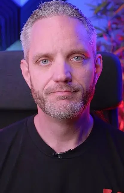 JayzTwoCents Biography: Wife, Age, YouTube, Net Worth, Height, Career, Parents