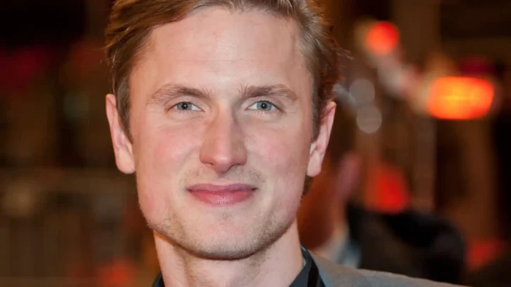 Mikkel Følsgaard Biography: Age, Wife, Net Worth, Height, Parents, Children, Movies, Awards