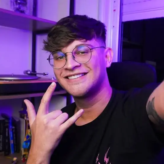 Ronazim Biography: Age, Net Worth, YouTube, Sister, Career, Wife, Real Name