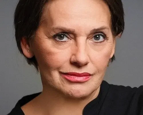 Nur Sürer Biography: Movies & TV Shows, Age, Height, Net Worth, Children, Awards, Nationality