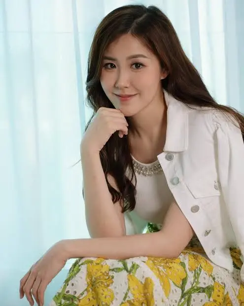 Moon Lau Biography: Age, Children, Height, Net Worth, Movies, Parents, Career, Husband