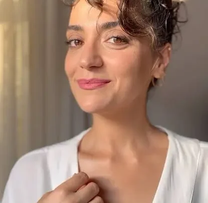 Merve Polat Biography: Age, Net Worth, Movies & Albums, Height, Spouse, Parents