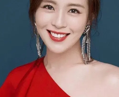 Esther Liu Pin-yán Biography: Movies, Age, Height, Net Worth, Ethnicity, Parents, Awards, Religion, Songs