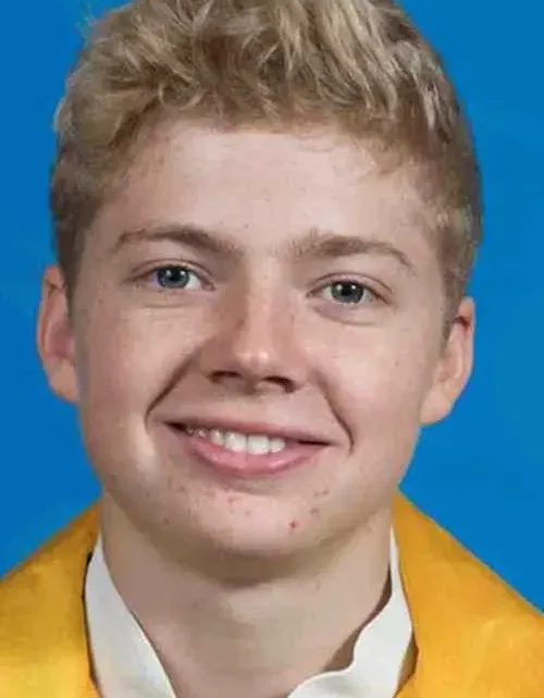 Luke Carberry Biography: Age, Parents, Net Worth, Movies, Girlfriend, Career, TV Shows