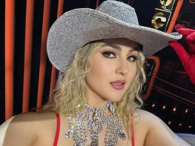 Alicia Villarreal’s daughter, Melenie Carmona Villarreal Biography: Age, Parents, Height, Net Worth, Instagram, Siblings, Boyfriend