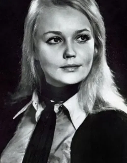 Valentina Shendrikova  Biography: Movies, Husband, Height, Net Worth, Hair Color, Age, Religion