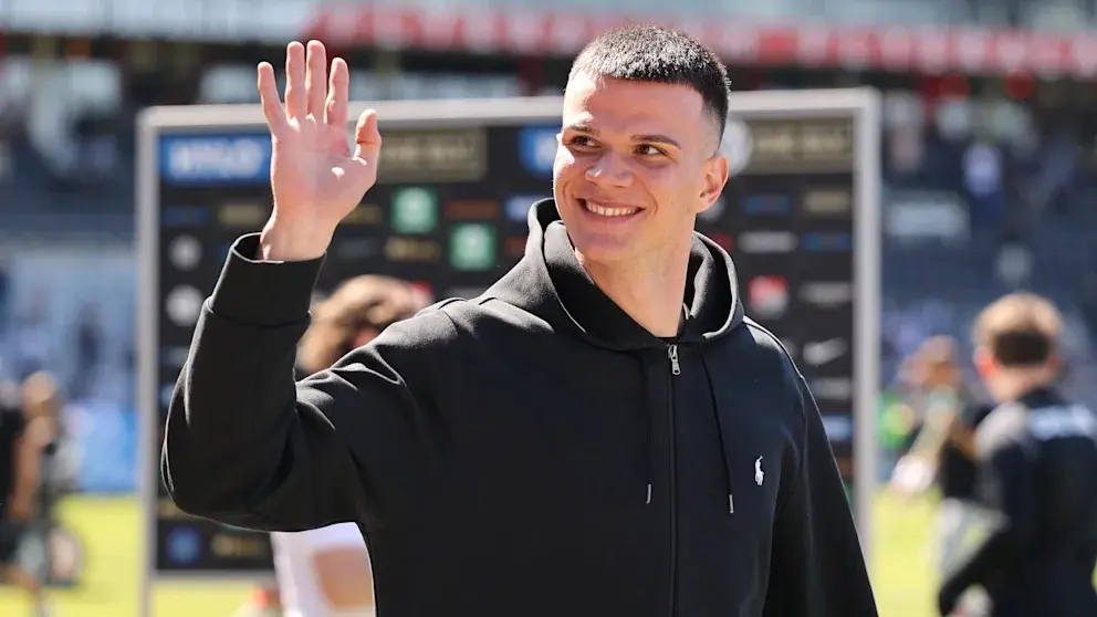 Frederik Jäkel Biography: Age, Height, Net Worth, Stats Career, Girlfriend, Salary, Position