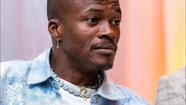 Debordo Leekunfa  Biography: Songs, Awards, Religion,Net Worth, Daughter, Lifestyle, YouTube