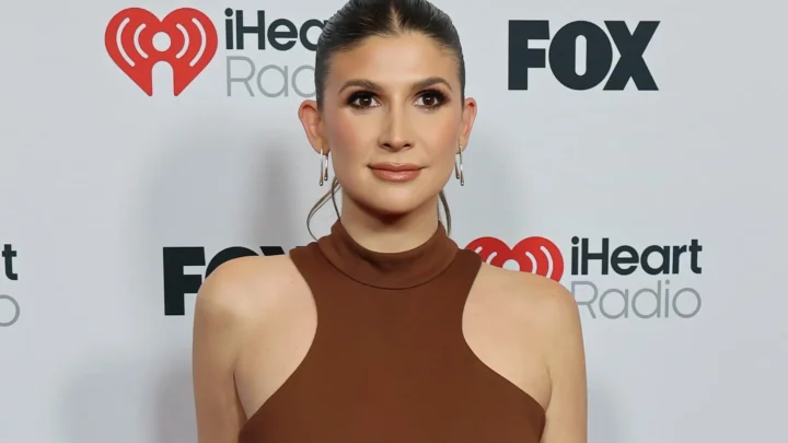 Janet Caperna Biography: Age, Net Worth, Wikipedia, Husband, Height, Son, The Valley, Podcast