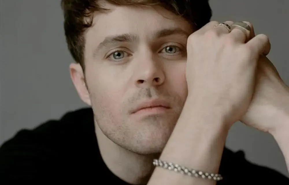 Joey Batey Biography: Wife, Age, Net Worth, Height, Parents, Band, Movies & TV Shows