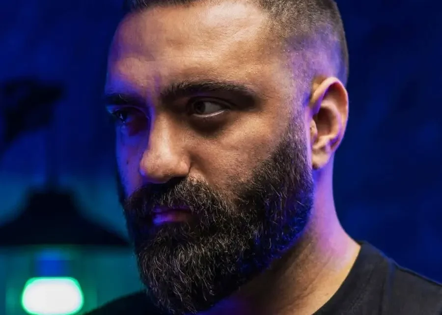 Sakis Karpas Biography: YouTube, Height, Career, Siblings, Net Worth, Age, Spouse