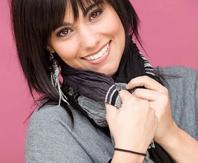 Felicia Diana Barton Biography: Songs, Parents, Net Worth, Husband, Awards, Age, Ethnicity