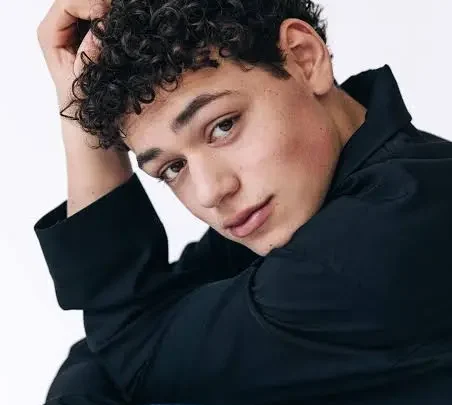 Julian Lerner Biography: Movies, Awards, Parents, Age, Instagram, Net Worth, TikTok, Ethnicity, Height