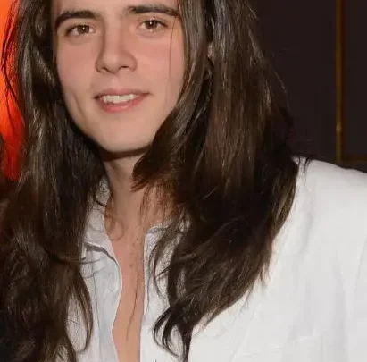 Miles Robbins  Biography: Movies, Age, Music Band, Net Worth, Parents, Ethnicity, Awards, Girlfriend