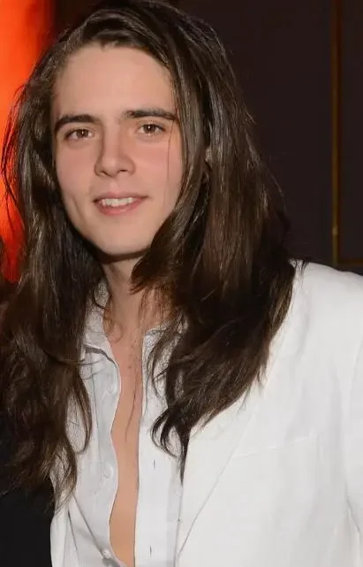 Miles Robbins  Biography: Movies, Age, Music Band, Net Worth, Parents, Ethnicity, Awards, Girlfriend