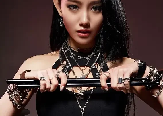 A-Yeon Biography: Age, Boyfriend, Net Worth, Height, Drummer, YouTube, Real Name
