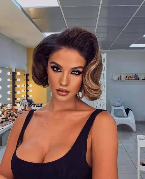 Oriola Marashi Biograph: Boyfriend, Net Worth, Ethnicity, Instagram, Age, Brands, Body Curves, TikTok