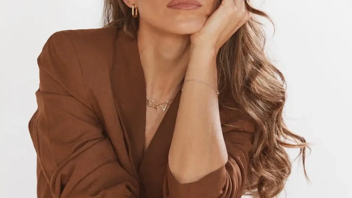 Nina Seničar Biography: Books, Husband, Movies, Awards, Children, Net Worth, Age