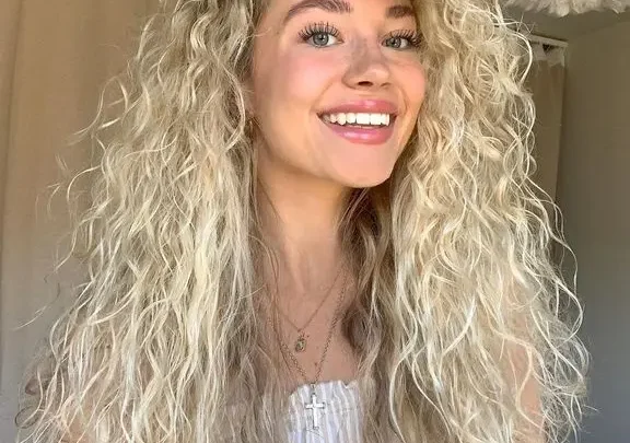 Julie Hocke Biography: Net Worth, Age, Instagram, Education, Spouse, Ethnicity, Height, Children