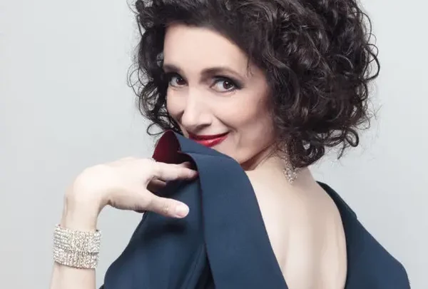 Doris Dragović Biography: Songs, YouTube, Husband, Age, Height, Net Worth, Ethnicity, Children