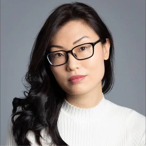 Kelly Yang Biography: Age, Husband, Net Worth, Children, Books, Front Desk Series, Instagram