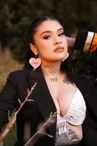 Tia Wood