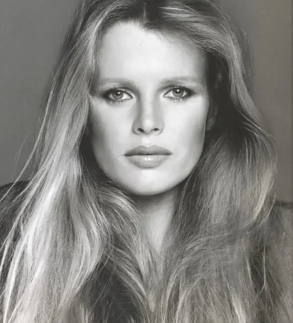 Kim Basinger Biography: Age, Husband, Movies, Net Worth, Height, Children, Daughter, Partner